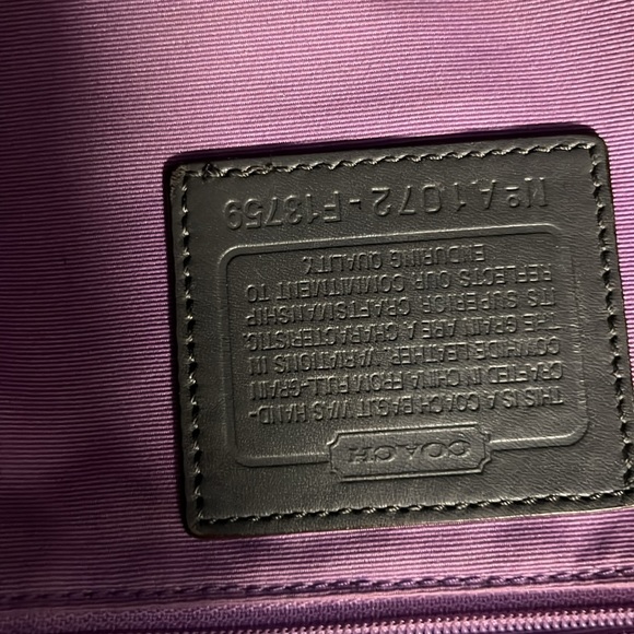 Coach cream/gray shoulder purse. - Picture 10 of 14